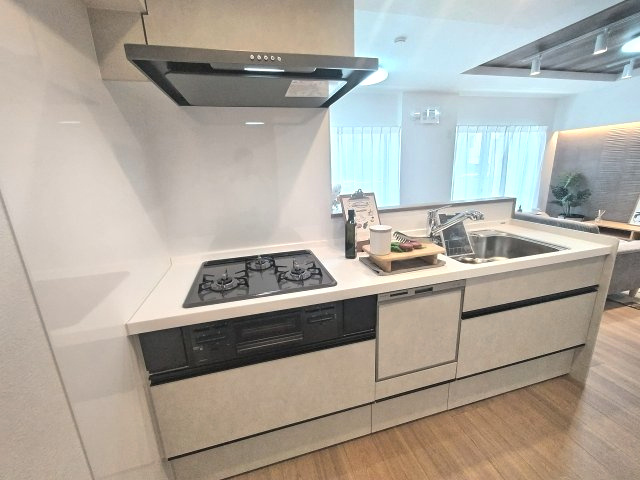 【キッチン】サーム新石山弐番館 