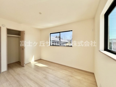 【洋室】 | 沼津市東熊堂 新築一戸建て 1号棟 | 6.5帖の洋室です