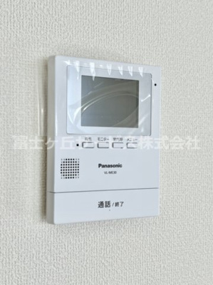 【セキュリティ】 | 沼津市東熊堂 新築一戸建て 1号棟 | TVモニター付きインターフォンです