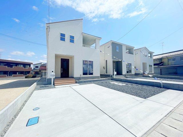 新築戸建・建売　富久山道ノ窪第2　Livele Garden　全13棟の駐車場