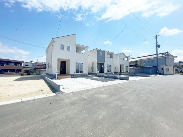 新築戸建・建売　富久山道ノ窪第2　Livele Garden　全13棟の前面道路含む現地写真