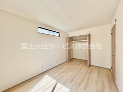 【寝室】 | 沼津市東熊堂 新築一戸建て 2号棟 | 6.75帖の寝室です