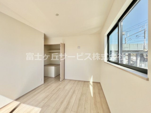 【洋室】 | 沼津市東熊堂 新築一戸建て 2号棟 | 6.5帖の洋室です