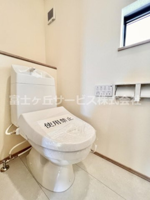 【トイレ】 | 沼津市東熊堂 新築一戸建て 2号棟 | 2Fのトイレです