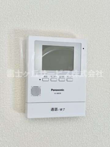 【セキュリティ】 | 沼津市東熊堂 新築一戸建て 2号棟 | TVモニター付きインターフォンです