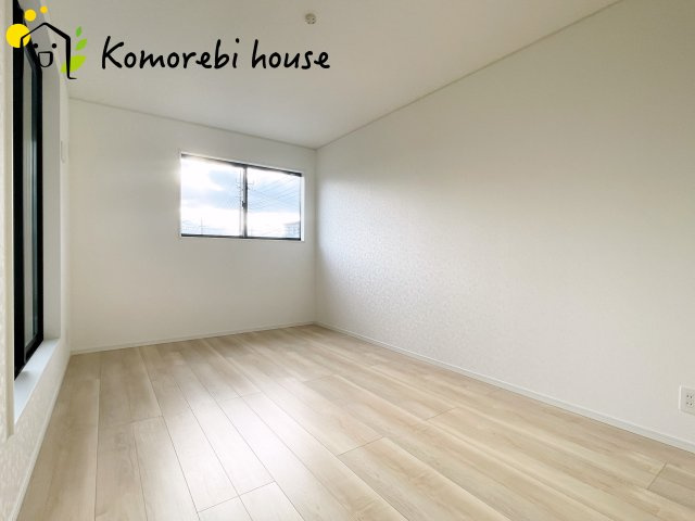 さいたま市西区宝来第1　新築一戸建て　クレイドルガーデン　01の寝室|落ち着いた色調の寝室です