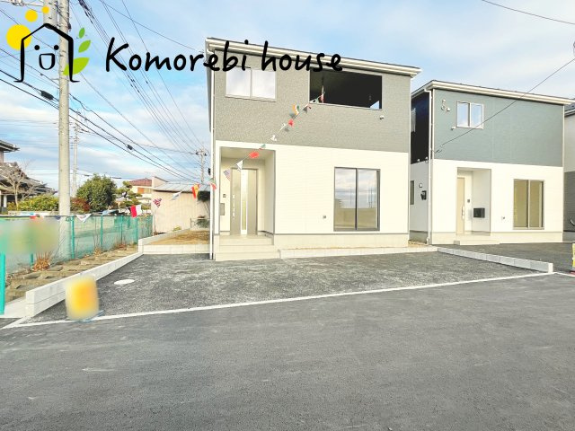 さいたま市西区宝来第1　新築一戸建て　クレイドルガーデン　01の駐車場|車をお持ちの方に嬉しい駐車場付きの物件です