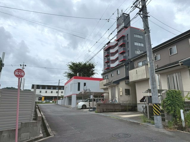 コメルスⅢの周辺