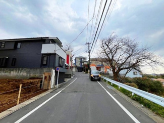 【前面道路含む現地写真】