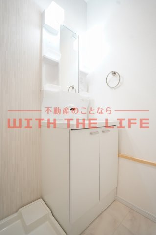 Alivio N【キャンペーン対象物件】の独立洗面台|朝の身支度には欠かせない独立洗面化粧台