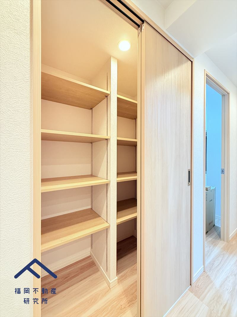 ロワールマンション福間の玄関