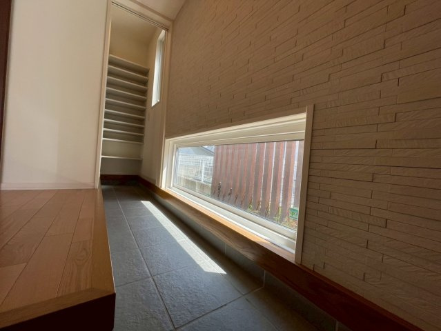 －三丁目不動産-　秩父市東町　積水ハウス施工の玄関