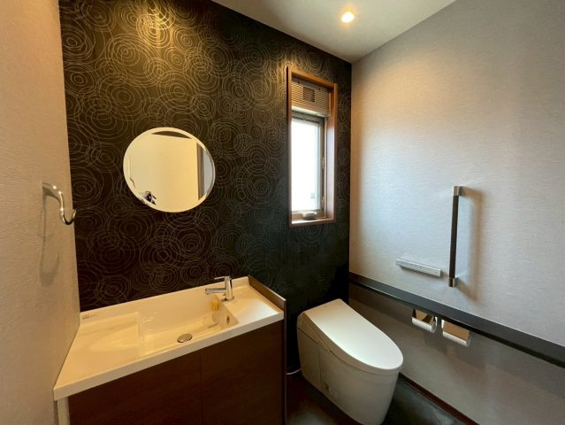 －三丁目不動産-　秩父市東町　積水ハウス施工のトイレ