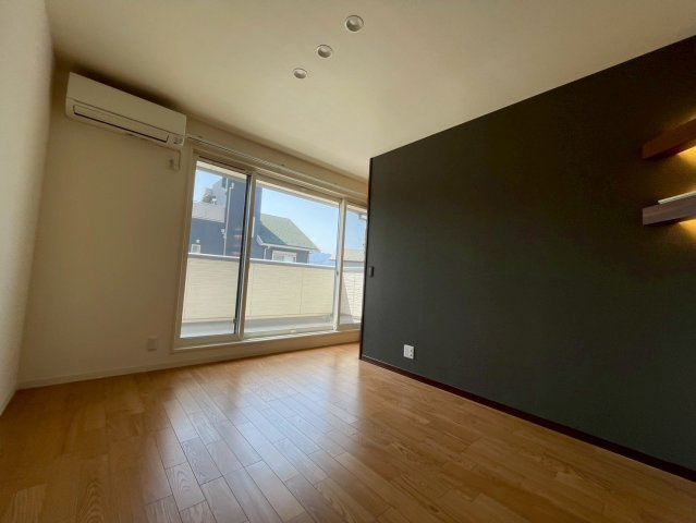 －三丁目不動産-　秩父市東町　積水ハウス施工の洋室