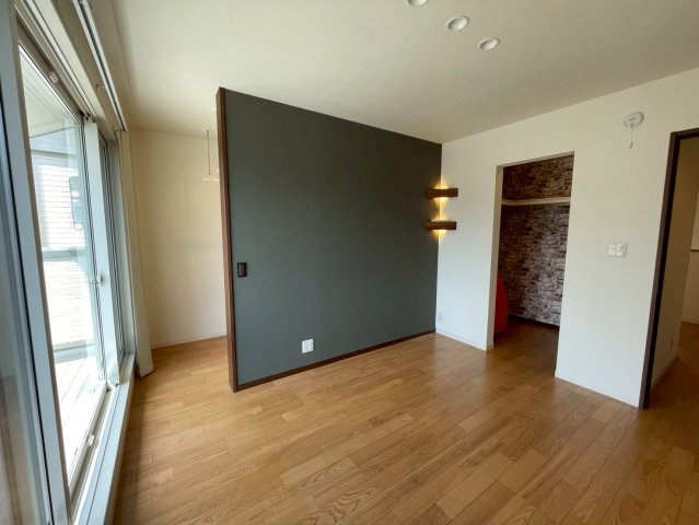 －三丁目不動産-　秩父市東町　積水ハウス施工の洋室