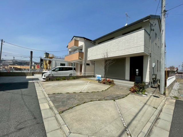 －三丁目不動産-　秩父市東町　積水ハウス施工の駐車場