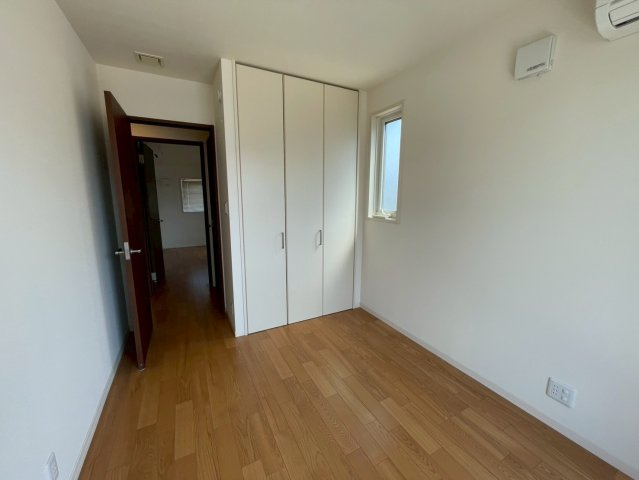 －三丁目不動産-　秩父市東町　積水ハウス施工の洋室