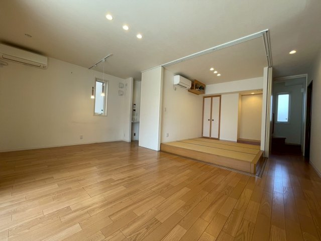 －三丁目不動産-　秩父市東町　積水ハウス施工の居間・リビング