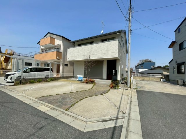 －三丁目不動産-　秩父市東町　積水ハウス施工の前面道路含む現地写真