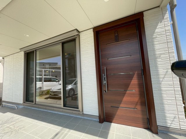 －三丁目不動産-　秩父市東町　積水ハウス施工の玄関