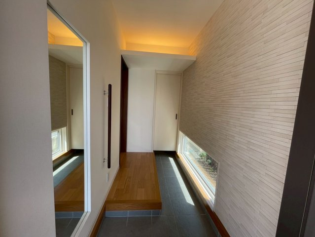 －三丁目不動産-　秩父市東町　積水ハウス施工の玄関