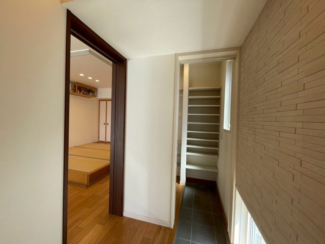 －三丁目不動産-　秩父市東町　積水ハウス施工の玄関