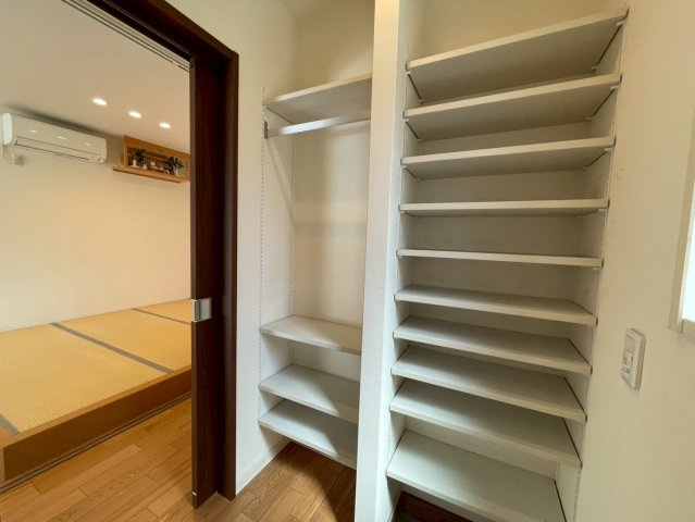 －三丁目不動産-　秩父市東町　積水ハウス施工の収納