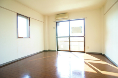 【内装】 | 翠水コート | 明るい室内です