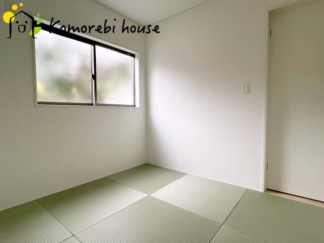 さいたま市西区宝来第1　新築一戸建て　クレイドルガーデン　02の和室|落ち着いた雰囲気の和室付きです