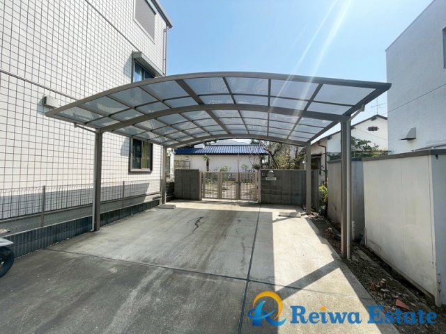 中古戸建　茅ヶ崎市出口町の駐車場