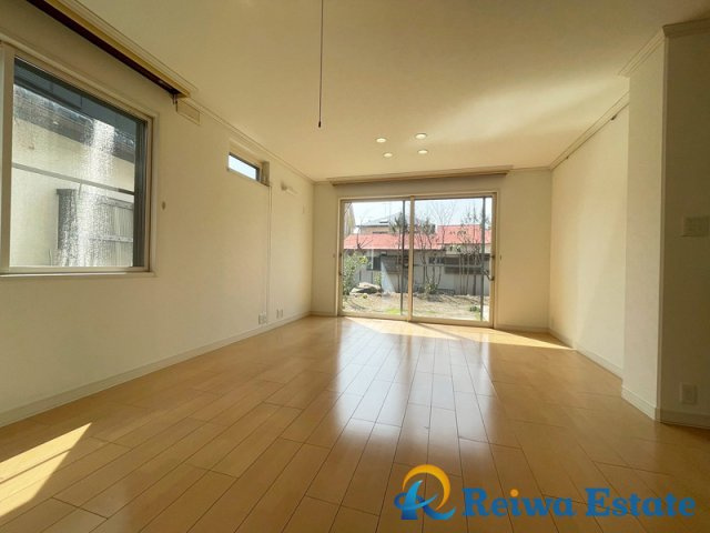 中古戸建　茅ヶ崎市出口町の居間・リビング
