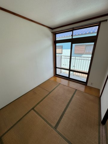 シティハイム南町の居間・リビング|※畳は入居時表返しとなります。