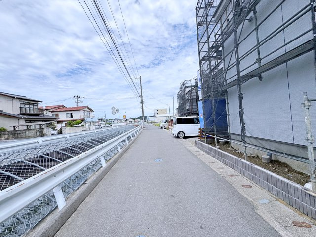 新築戸建・建売　いわき市平愛谷町4丁目第1　Livele Garden　全7棟の前面道路含む現地写真