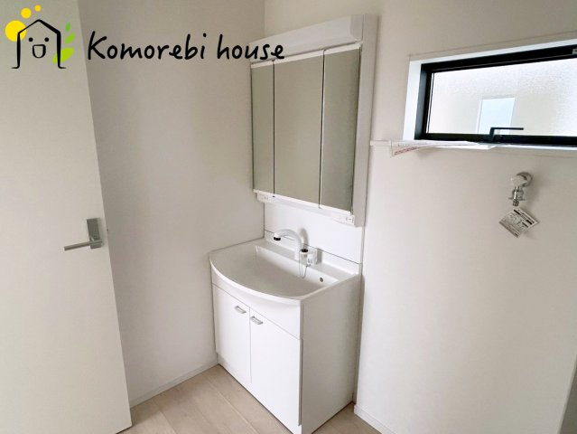 さいたま市西区宝来第1　新築一戸建て　クレイドルガーデン　03の独立洗面台|独立洗面台です