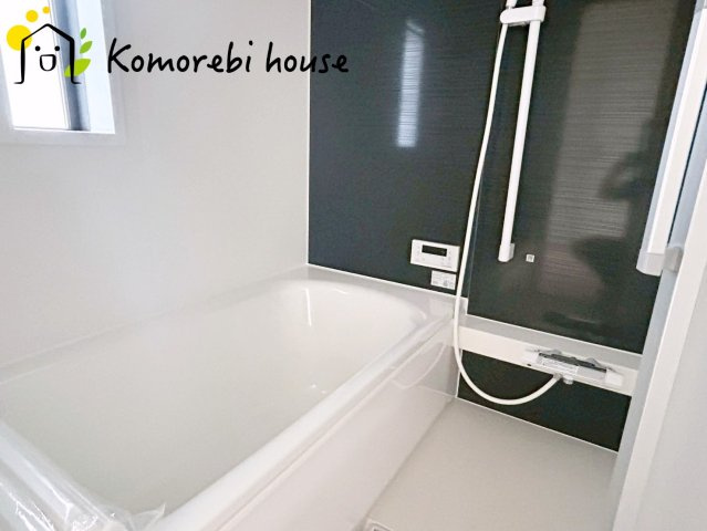 さいたま市西区宝来第1　新築一戸建て　クレイドルガーデン　03の浴室|落ち着いた空間のお風呂です