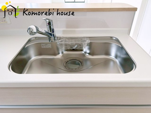 さいたま市西区宝来第1　新築一戸建て　クレイドルガーデン　03のキッチン|キッチンでお料理をお楽しみください