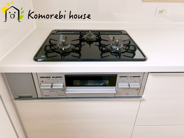 さいたま市西区宝来第1　新築一戸建て　クレイドルガーデン　03のキッチン|コンパクトなキッチンで掃除もラクラク