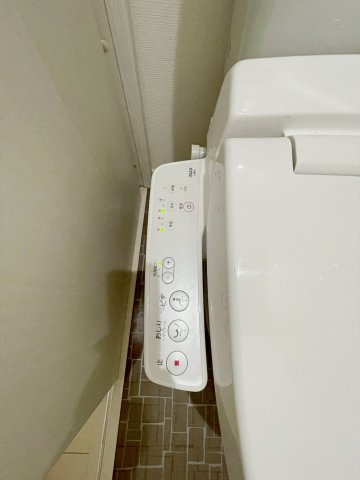 アプローズ清荒神の玄関|収納もある玄関です