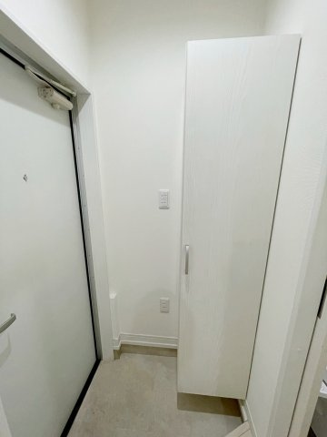 アプローズ清荒神の玄関|明るい玄関です