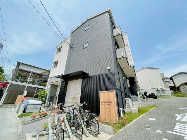 アプローズ清荒神のエントランス|清潔なエントランスです