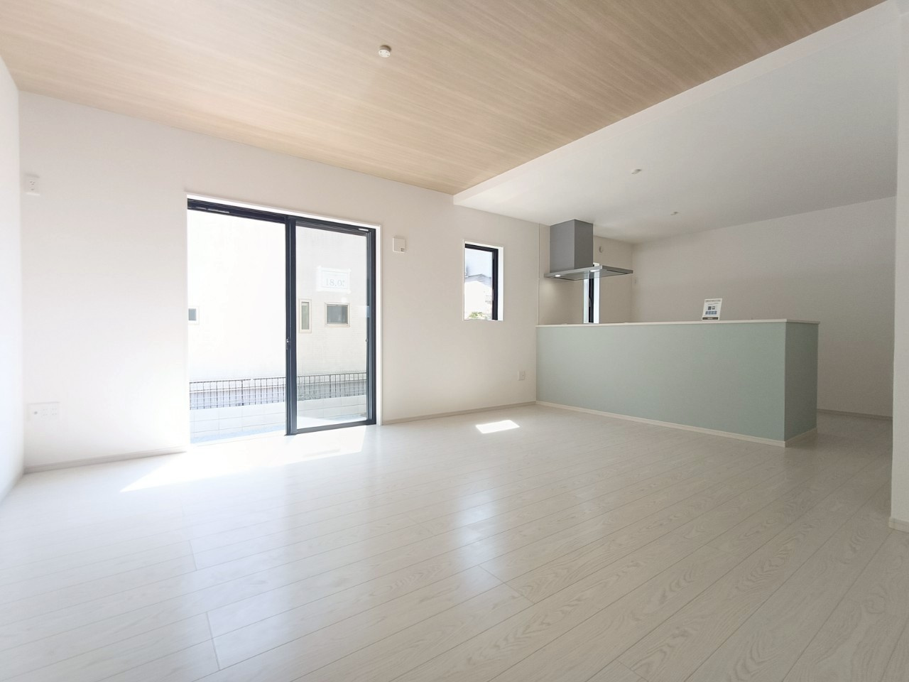 三郷市　後谷　新築戸建　全1棟の居間・リビング|施工例です