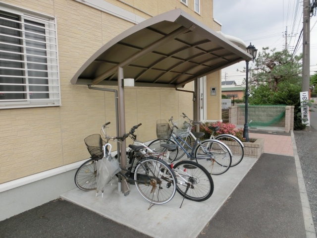 ピアフローラの駐車場