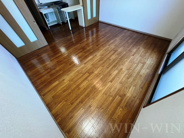 エクシード松山の居間・リビング