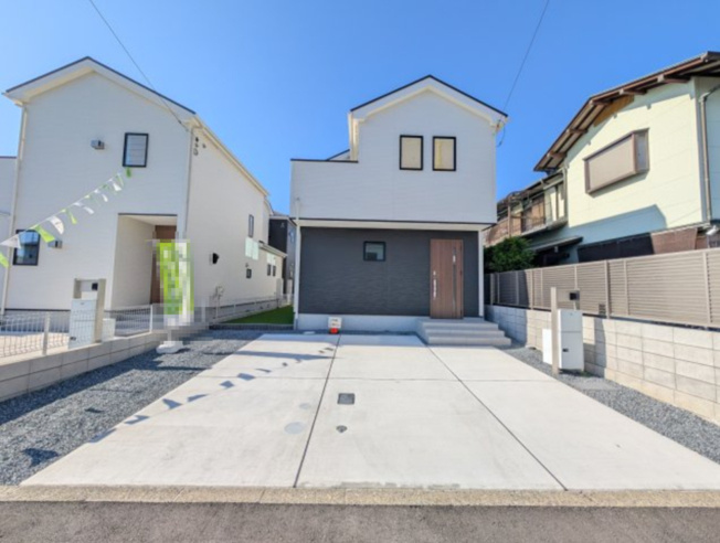 【駐車場】 | リナージュ前橋市南町2丁目24-1期ー② | カースペースは並列3台駐車可能！