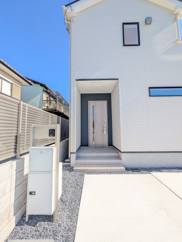 【設備】 | リナージュ前橋市南町2丁目24-1期ー① | 宅配ボックスも標準装備♪