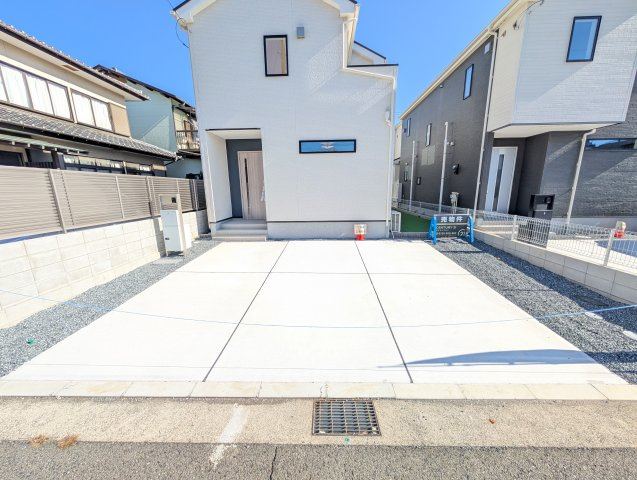 【駐車場】 | リナージュ前橋市南町2丁目24-1期ー① | カースペースは並列3台駐車可能！