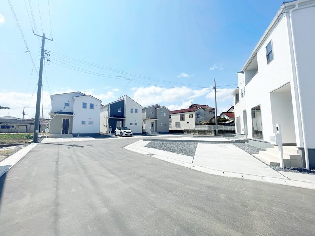 新築戸建・建売　富久山道ノ窪第2　Livele Garden　全13棟の前面道路含む現地写真