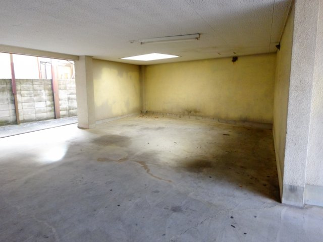 パークサイド青葉の駐車場