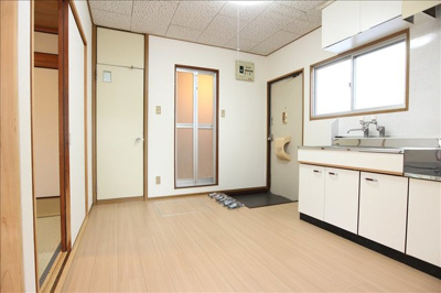 【内装】 | 池田ハイツ | ダイニングはフローリングです★