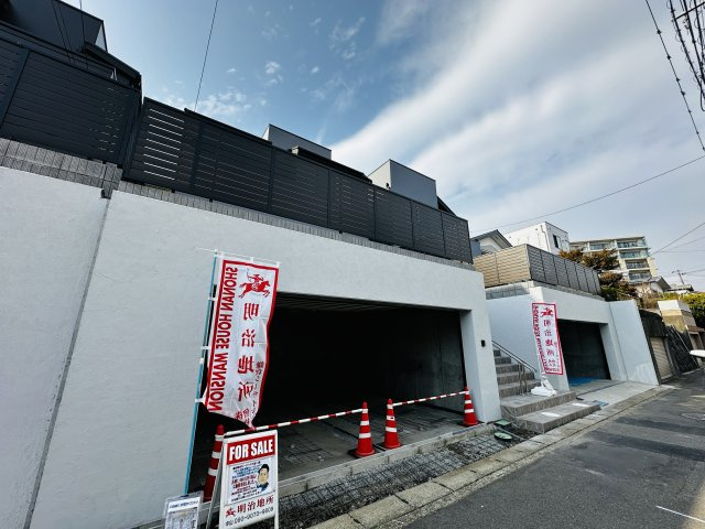 藤沢市藤が岡3丁目　新築一戸建て　全2棟の駐車場